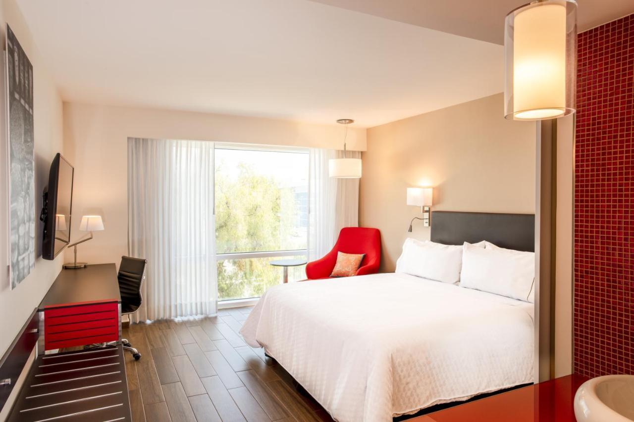 Fiesta Inn Celaya Galerias Екстериор снимка