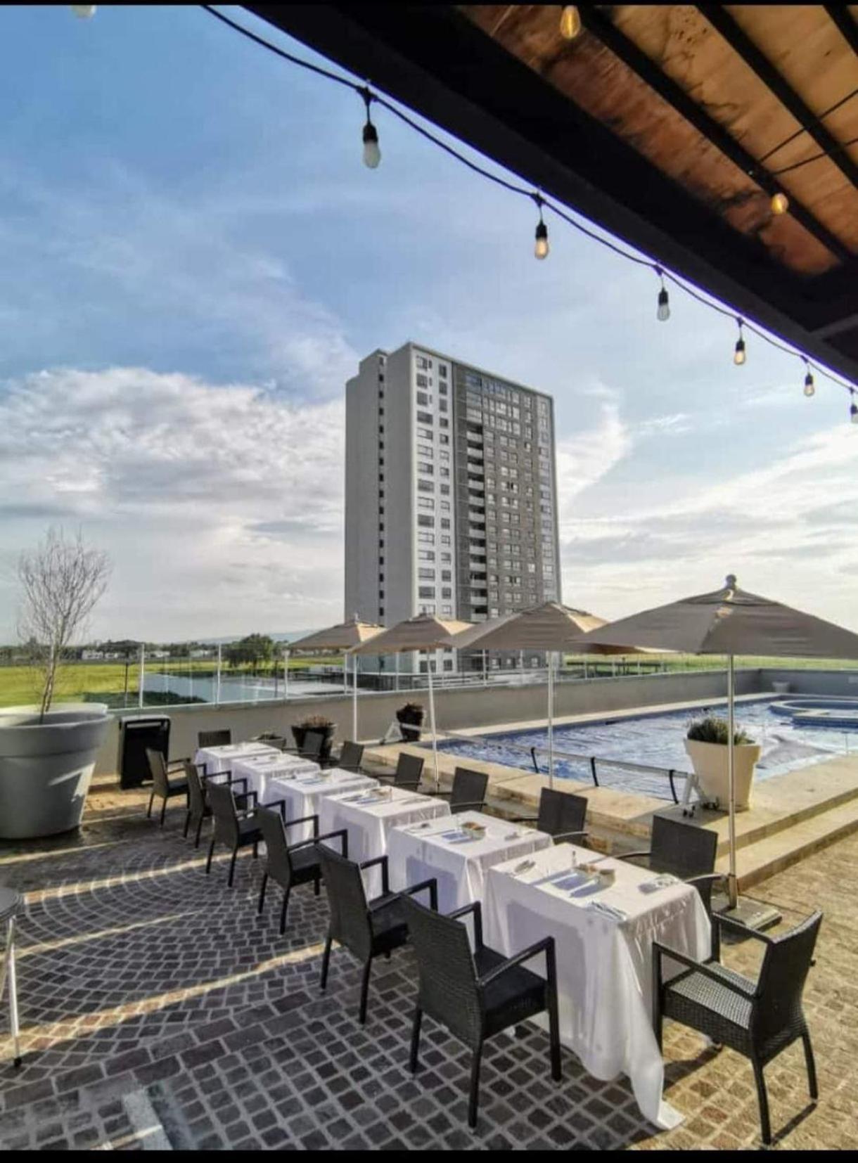 Fiesta Inn Celaya Galerias Екстериор снимка