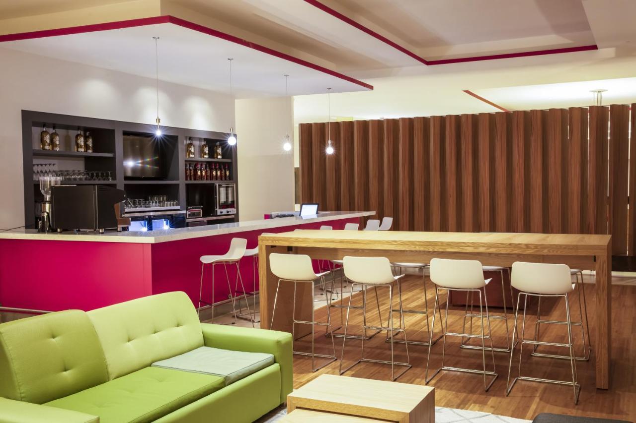 Fiesta Inn Celaya Galerias Екстериор снимка