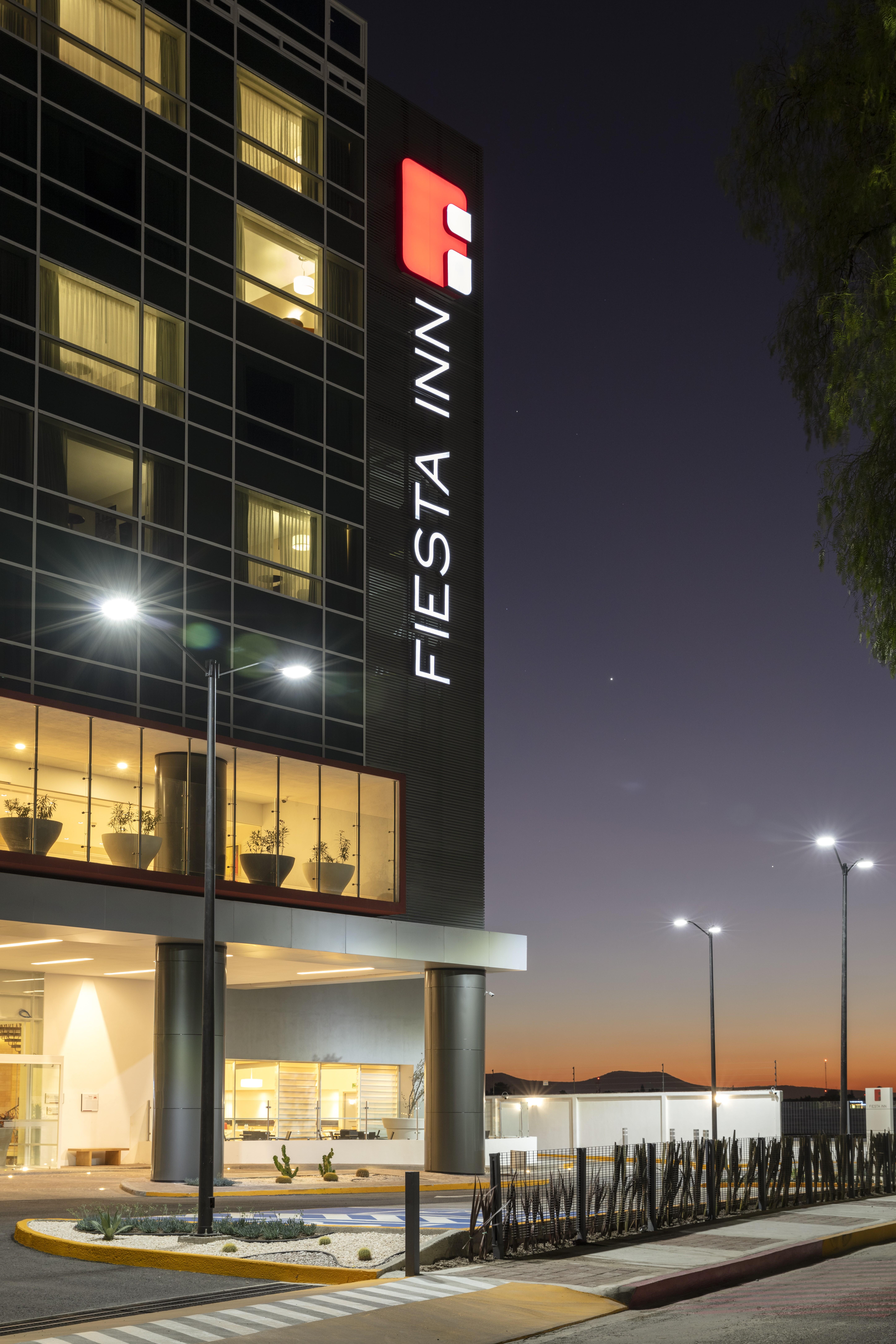 Fiesta Inn Celaya Galerias Екстериор снимка