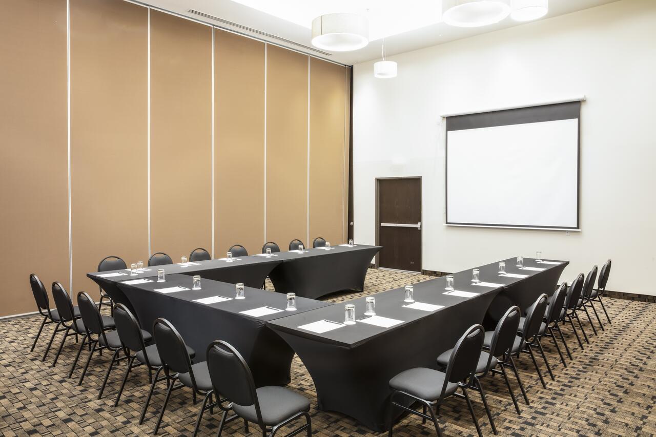 Fiesta Inn Celaya Galerias Екстериор снимка